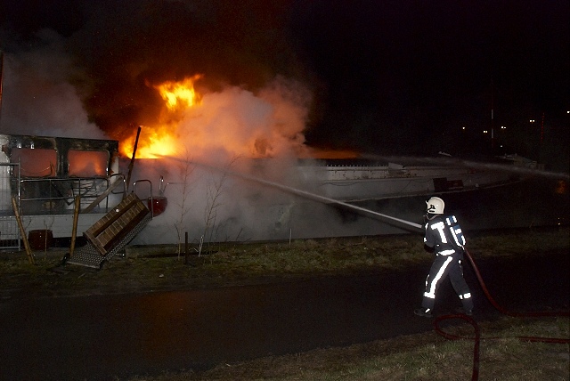 2010/60/20100315 017 Scheepsbrand Nieuwemeerdijk.jpg